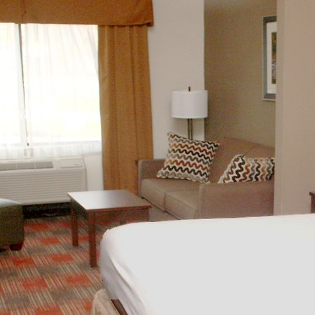 Holiday Inn Express & Suites Cumberland - La Vale By Ihg Екстер'єр фото