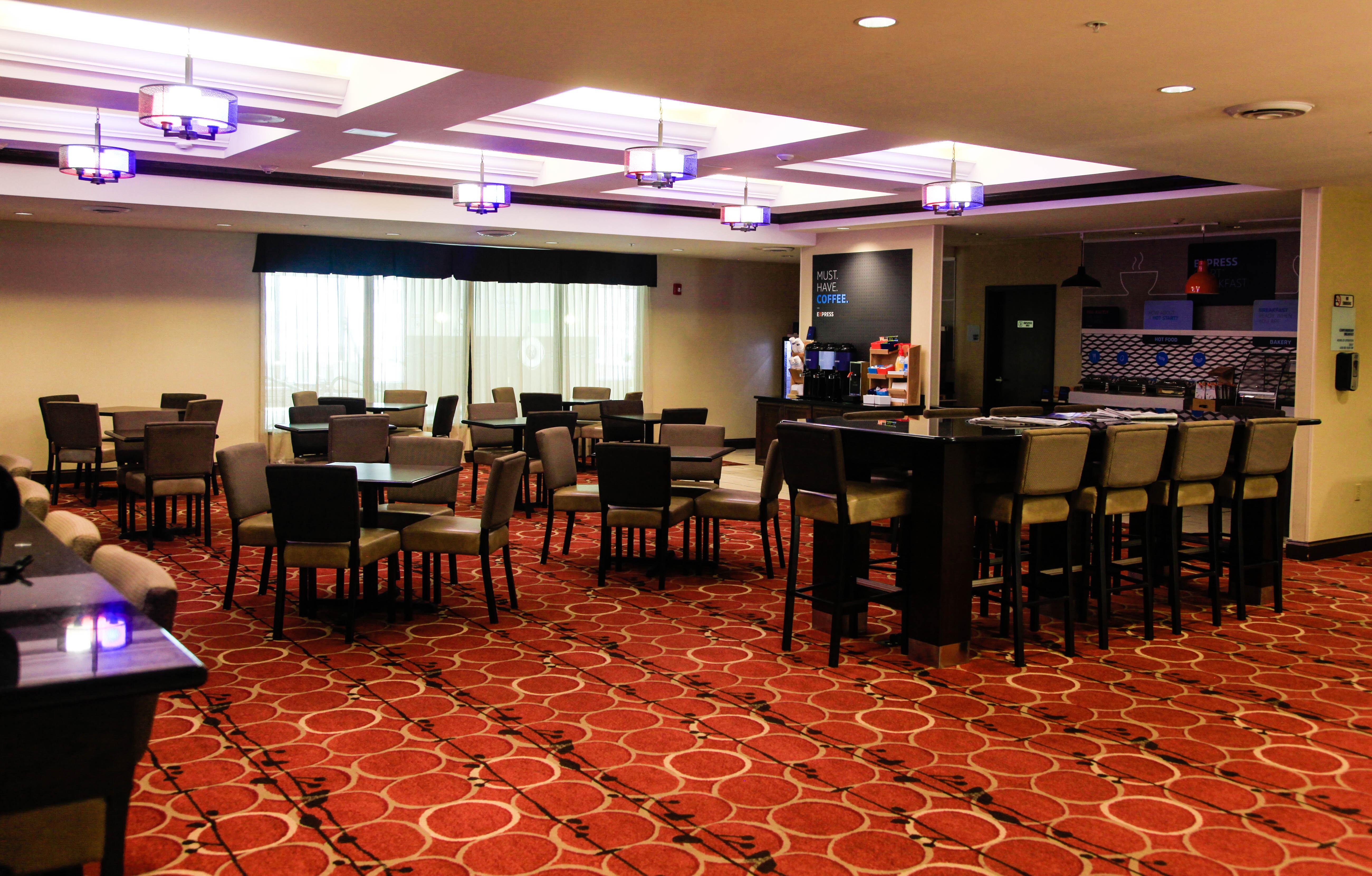 Holiday Inn Express & Suites Cumberland - La Vale By Ihg Екстер'єр фото