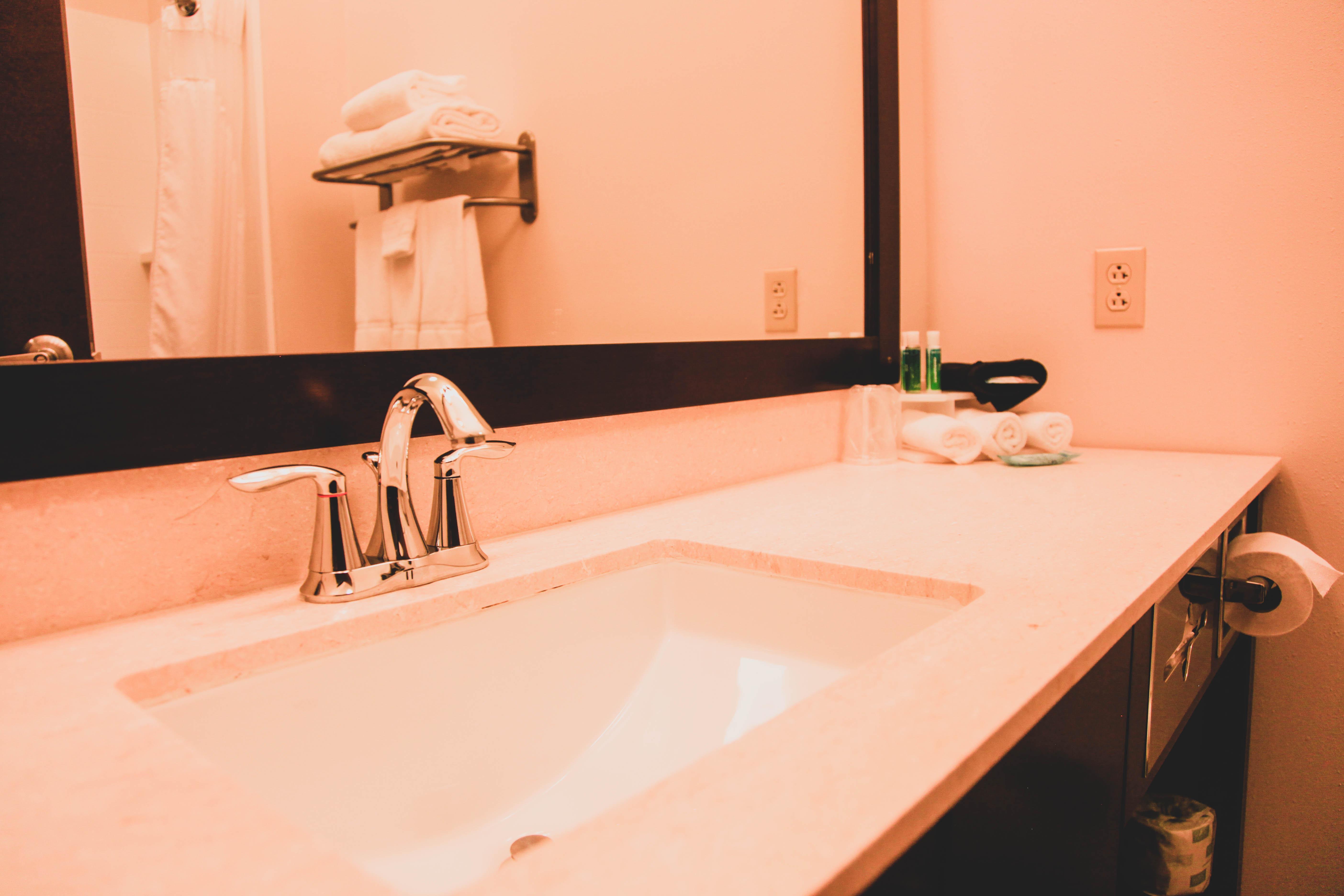Holiday Inn Express & Suites Cumberland - La Vale By Ihg Екстер'єр фото