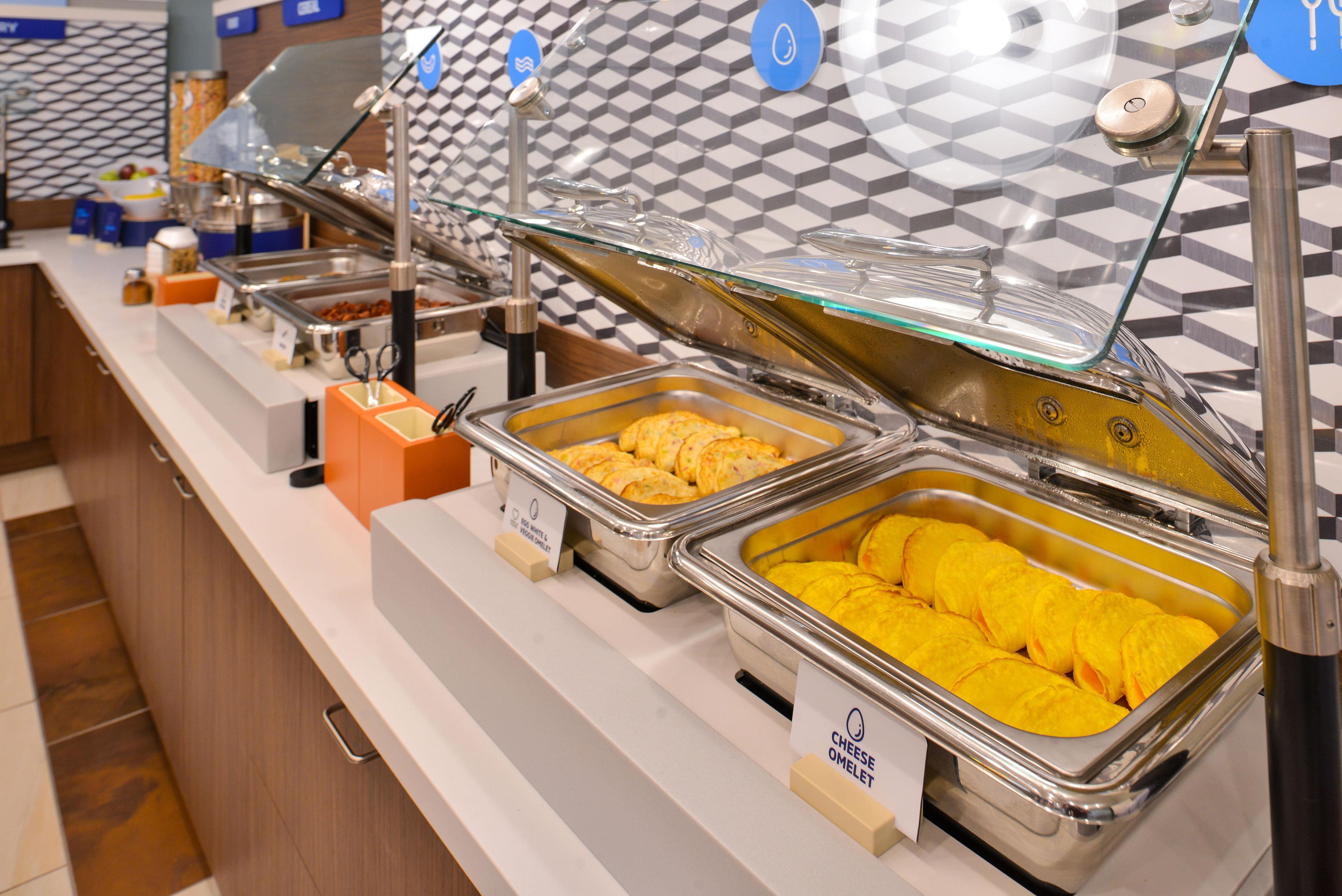 Holiday Inn Express & Suites Cumberland - La Vale By Ihg Екстер'єр фото
