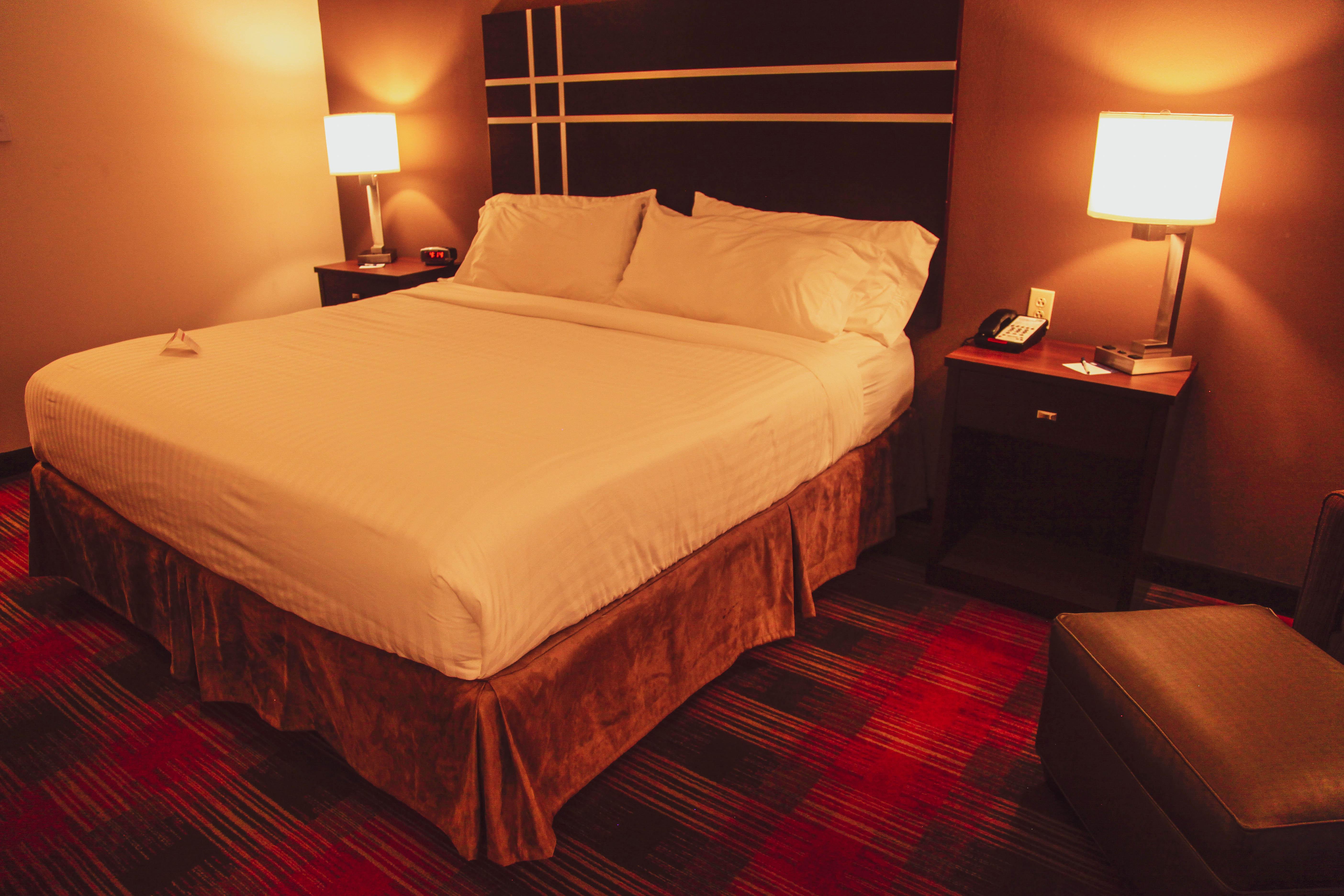 Holiday Inn Express & Suites Cumberland - La Vale By Ihg Екстер'єр фото