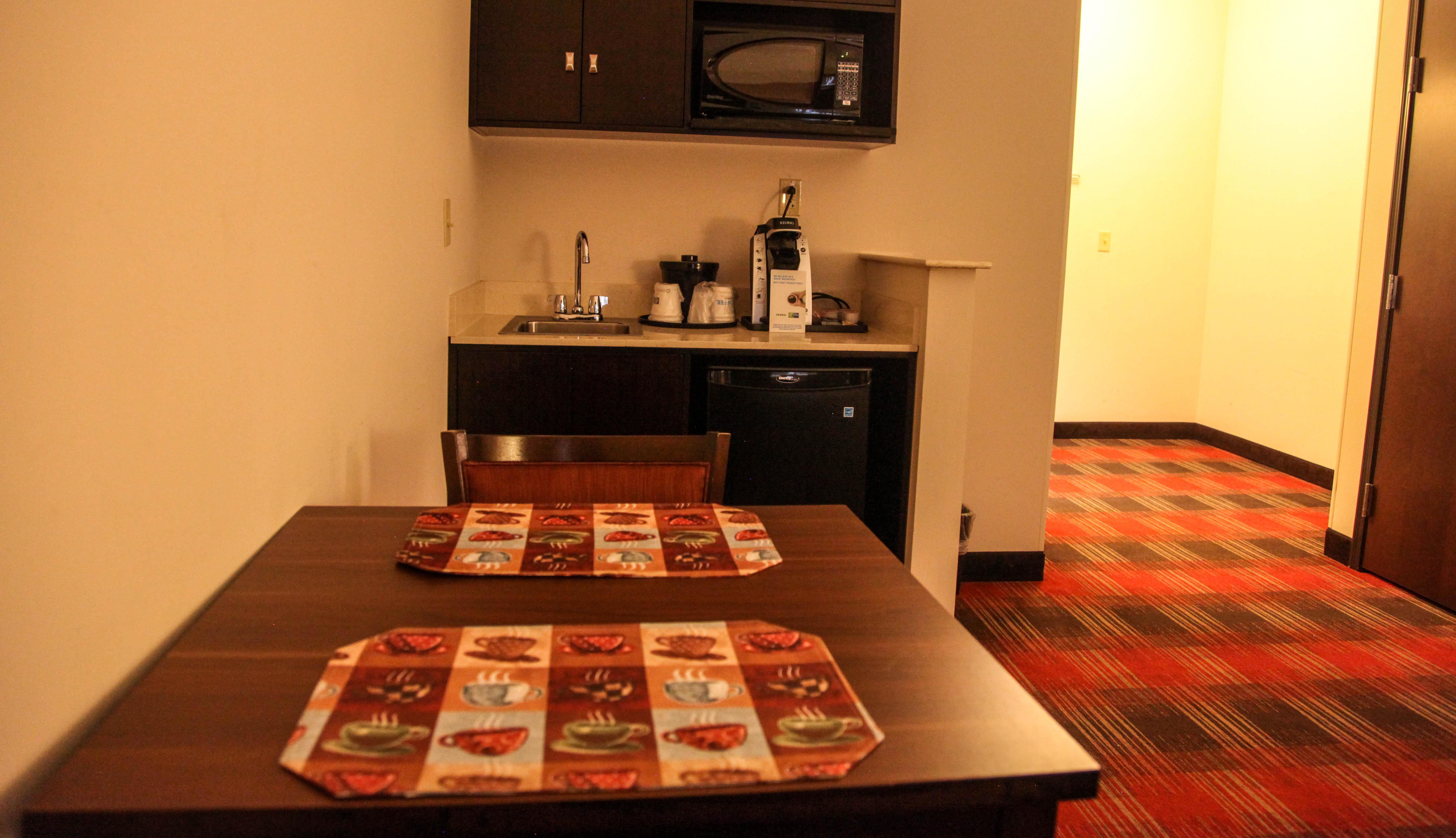 Holiday Inn Express & Suites Cumberland - La Vale By Ihg Екстер'єр фото